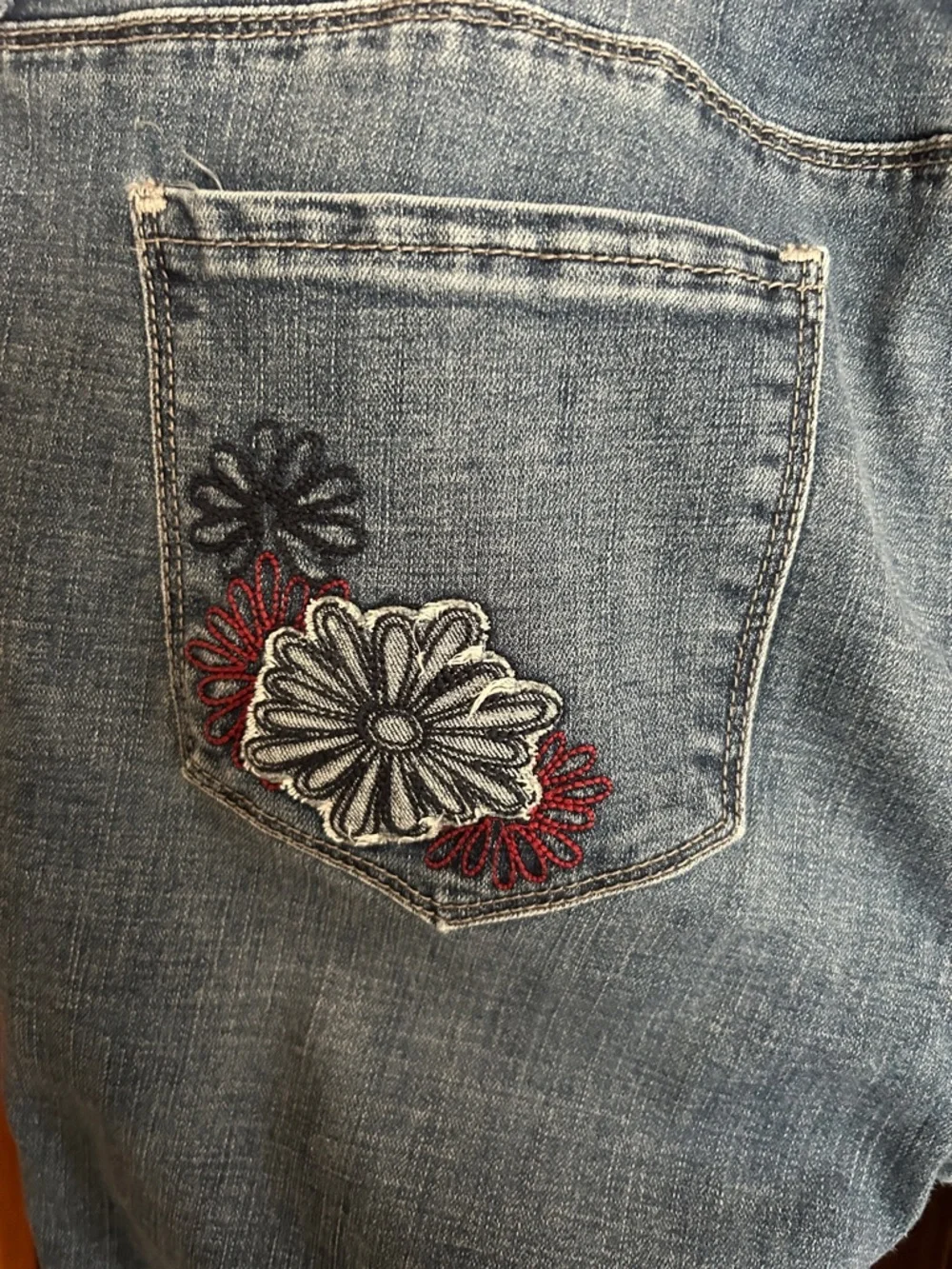 Seven7 Blue Embroidered Cropped Women’s Jeans - Picture 7 of 10